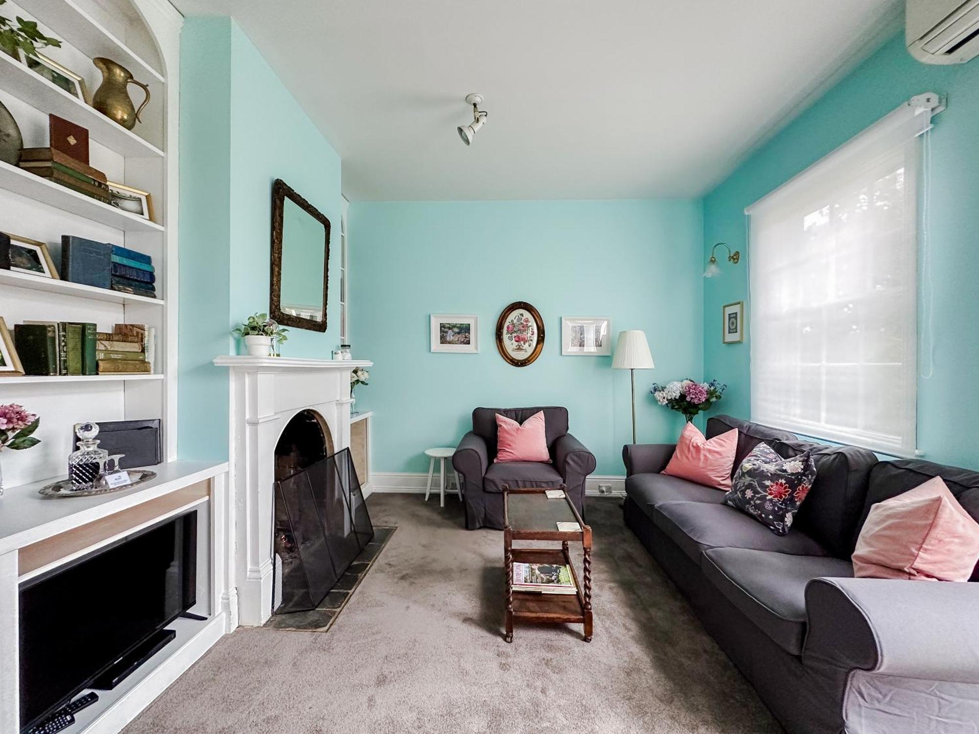 Alice'S Cottages Launceston Room photo
